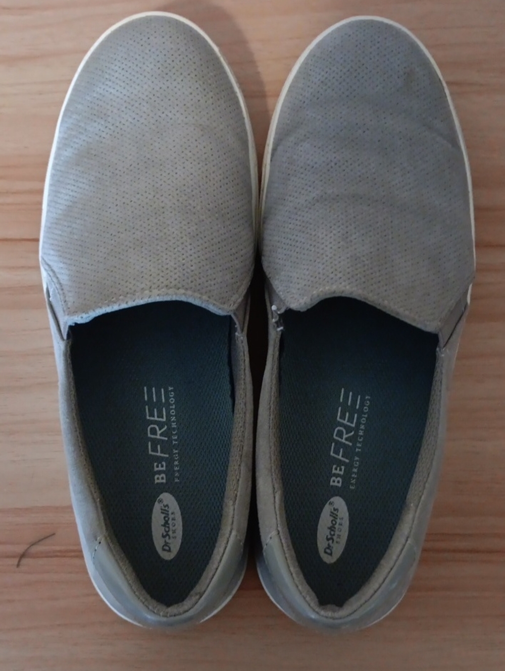 Dr. Scholl's Slip-On Sneakers in Light Gray Size 9